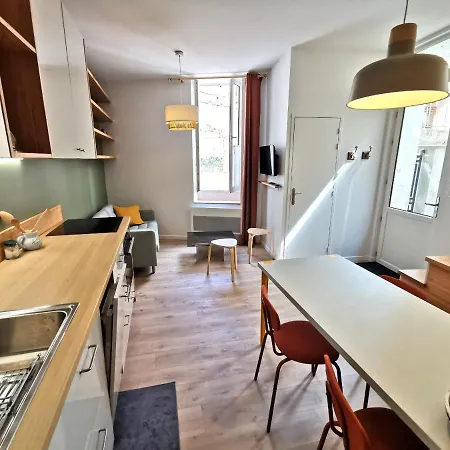 Le Pavillon 50m De La Grande