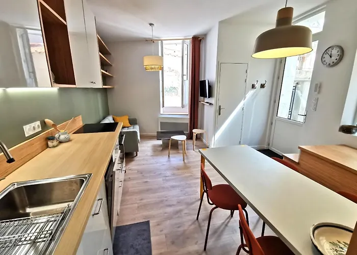 Le Pavillon 50m De La Grande