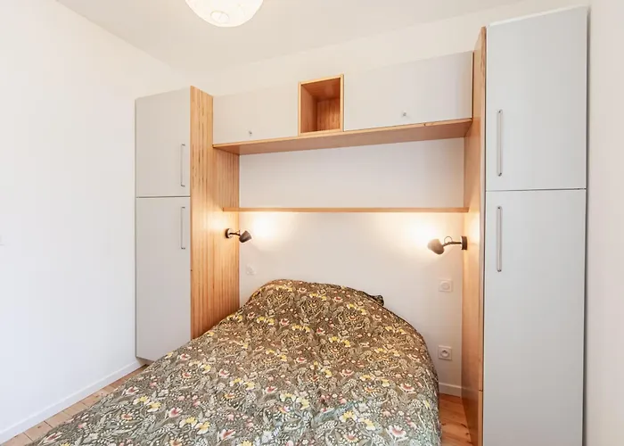 Le Pavillon 50m De La Grande 莱萨布勒-多洛讷